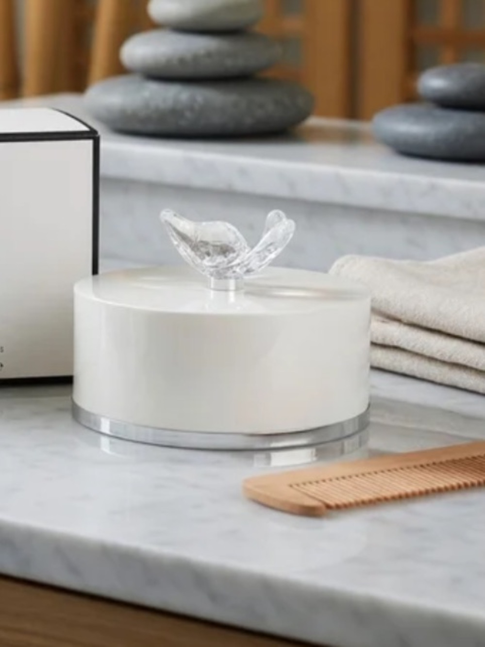 New Oscar De La Renta Body Powder - Picture 4 of 14